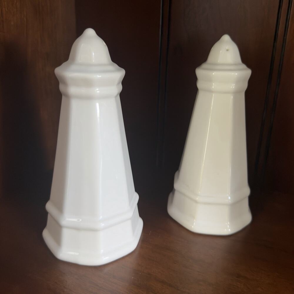 Vintage Pfaltzgraff Heritage White Salt and Pepper Shakers Lighthouse 6" USA